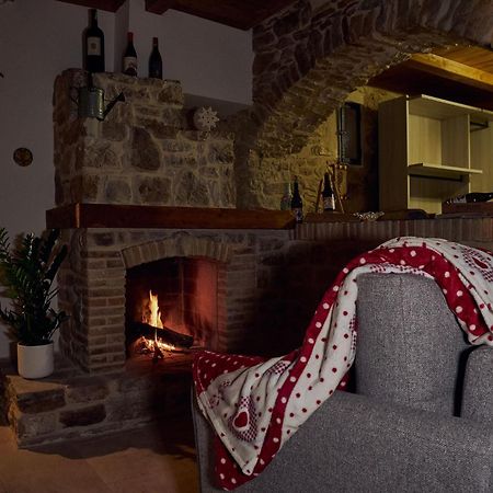 Bed and Breakfast Il Cortiletto Del Borgo Pietra Montecorvino Exterior foto