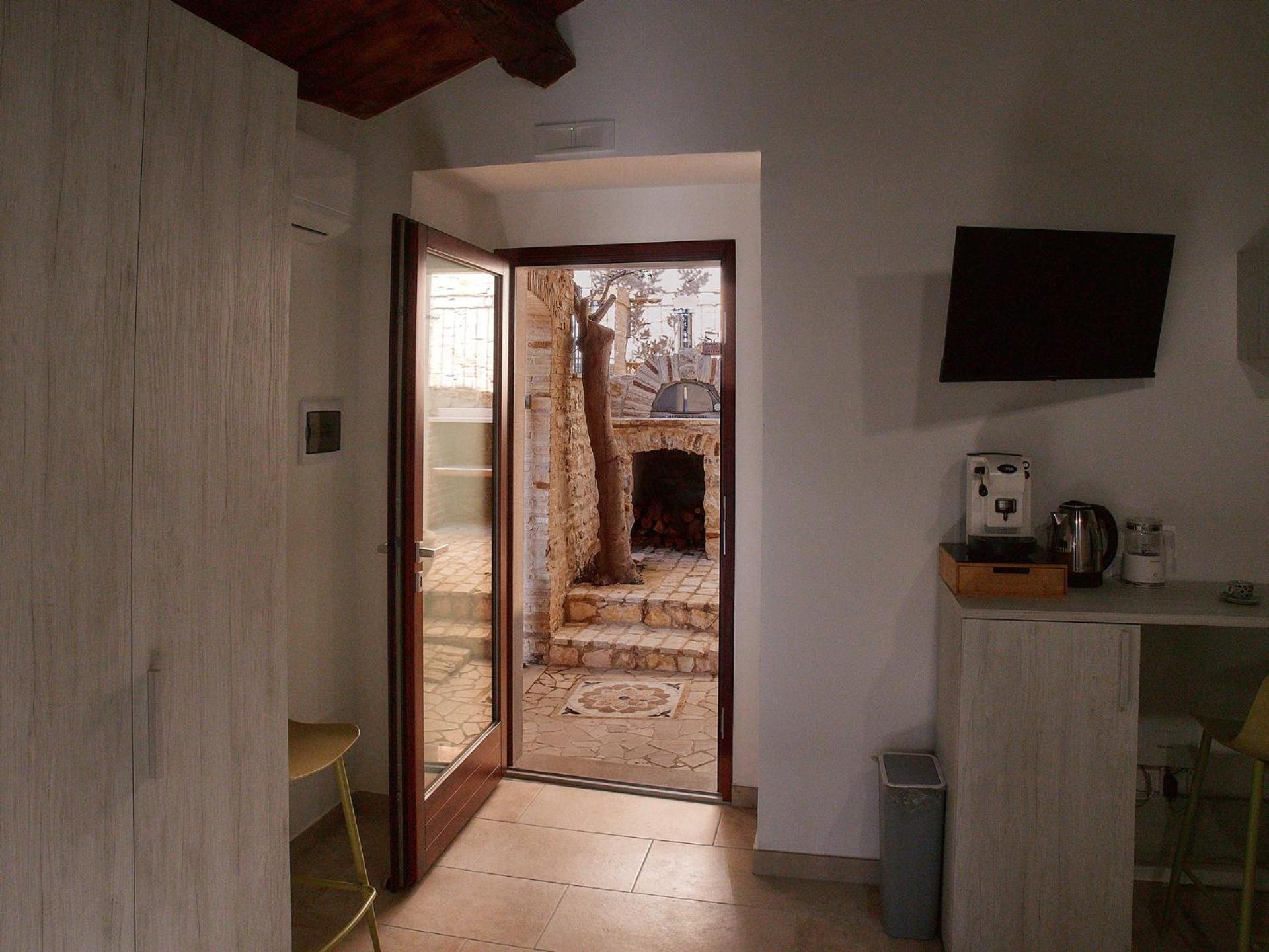 Bed and Breakfast Il Cortiletto Del Borgo Pietra Montecorvino Exterior foto